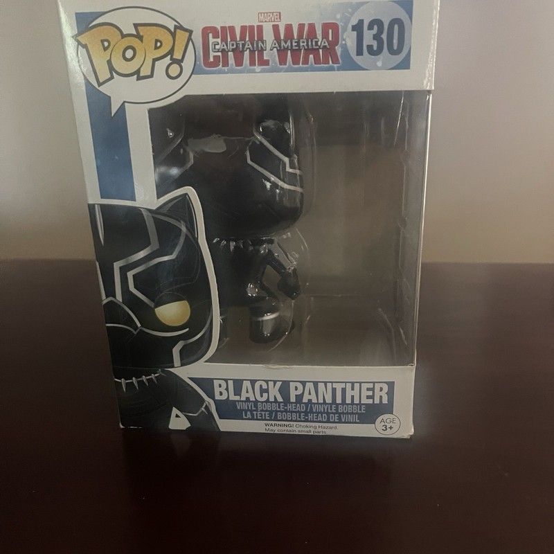 FUNKO POP MARVEL 130 BLACK PANTHER SGA OAKLAND ATHLETICS EXCLUSIVE W/ PROTECTOR