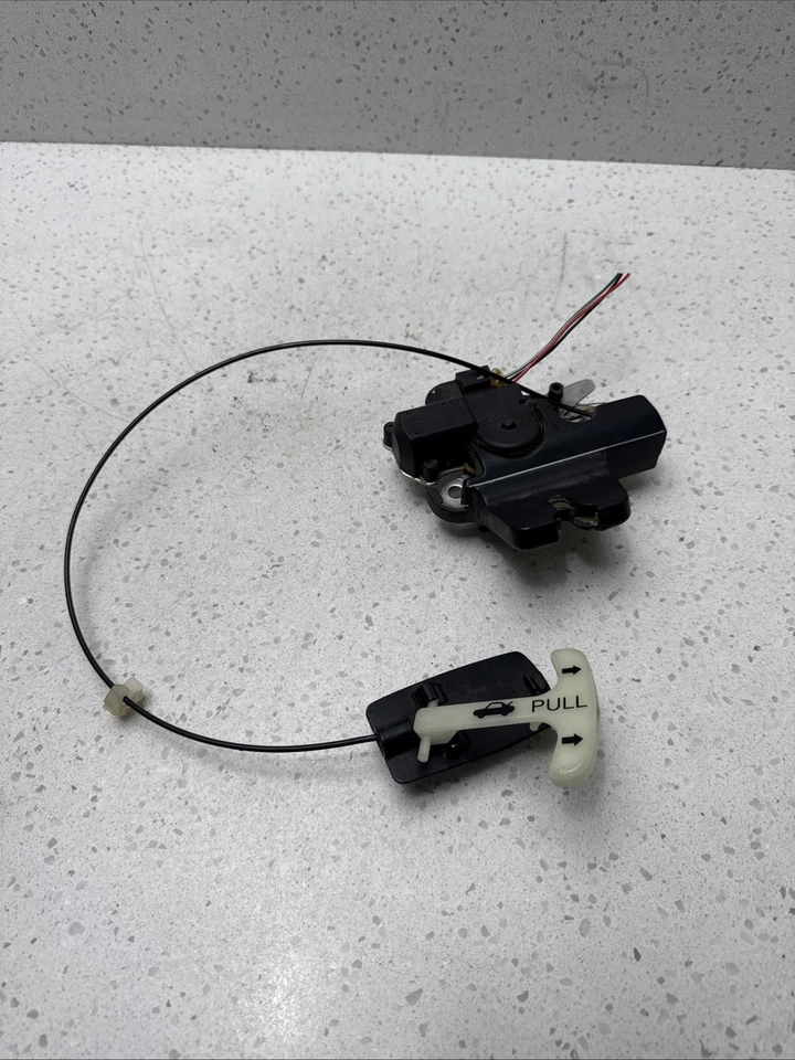 Infiniti M35 M45 2006-2010 bloqueo de pestillo de maletero trasero OEM Foto 3 de 4