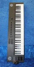 Native Instruments Komplete Kontrol A61 Keyboard A6102451805129A Controller