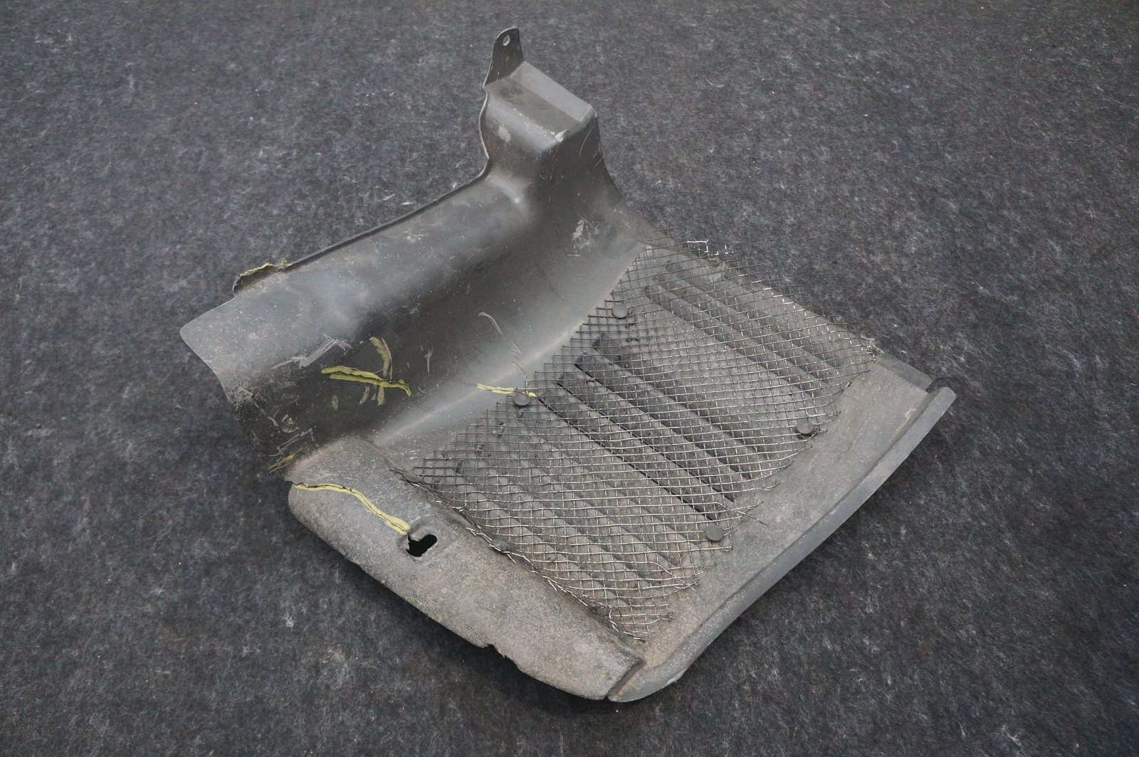 Rear Left Wheel Gravel Guard OEM 67964500 Ferrari F430 2004-09 *Note*