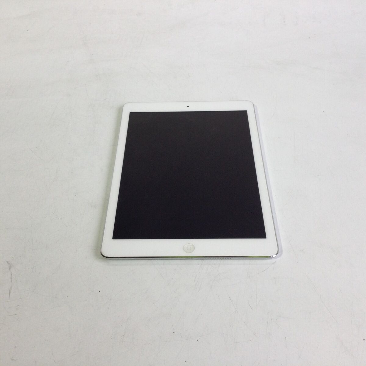 Apple iPad Air 1st Gen A1474 Tablet 9.7 Apple iPad Air 1st Gen A1474 Tablet 9.7