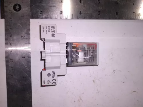 EATON D7PF2AA 120VAC 15A 28-120VDC 1/2HP