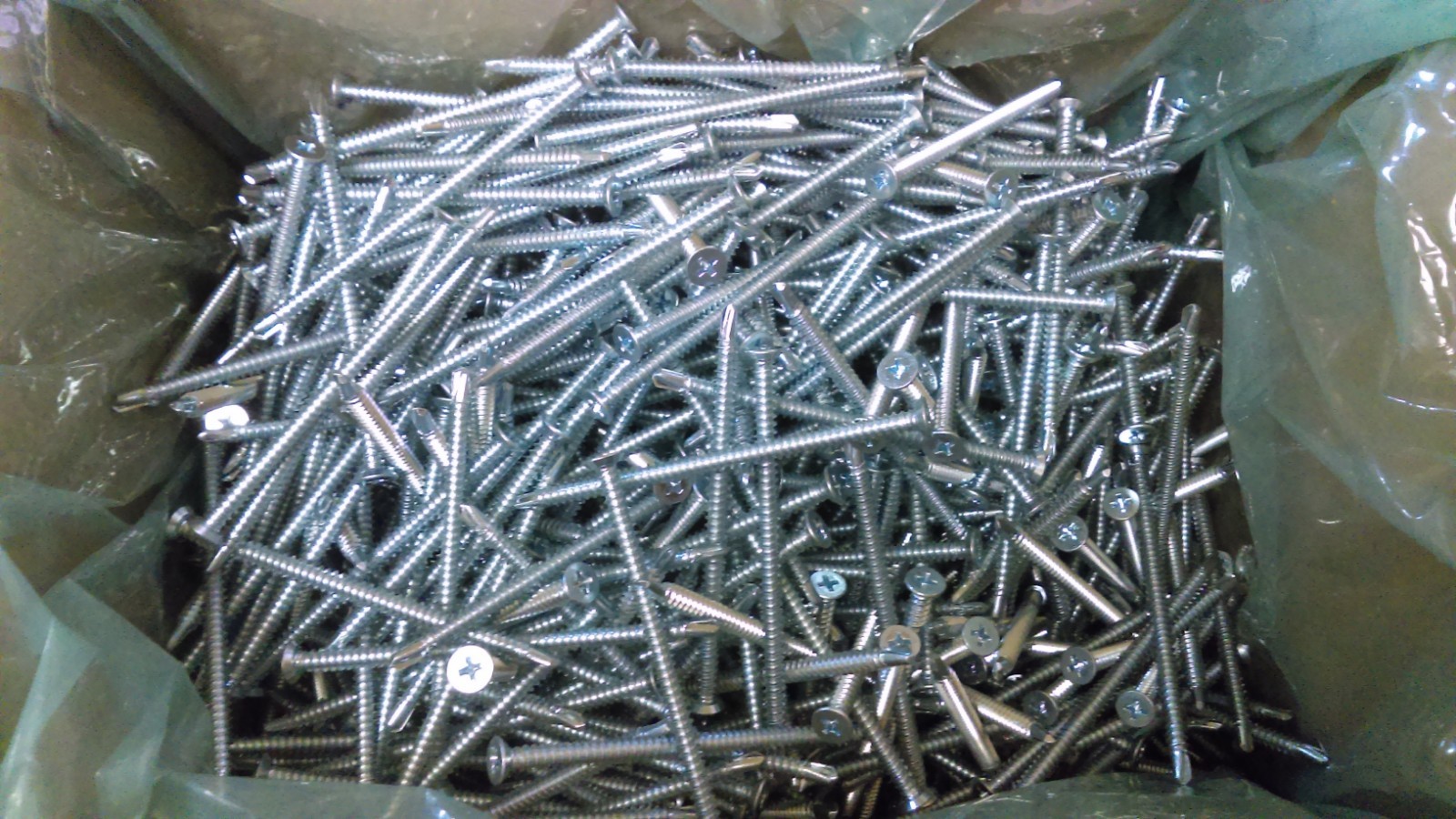 Steel Self-Drilling Screw Zinc Plated Finish Undercut 82 Degree Flat Head Philip-image