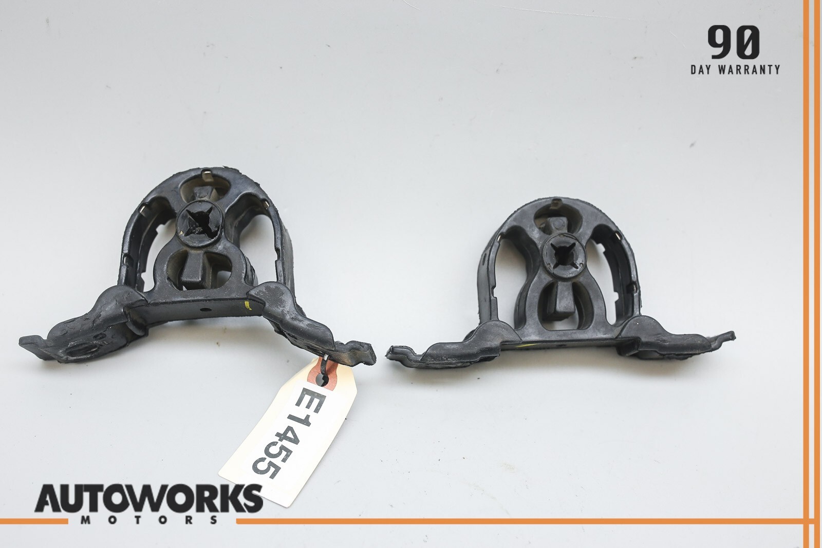 05-08 Maserati Quattroporte M139 Exhaust Hanger Mount Rubber Bracket Set OEM