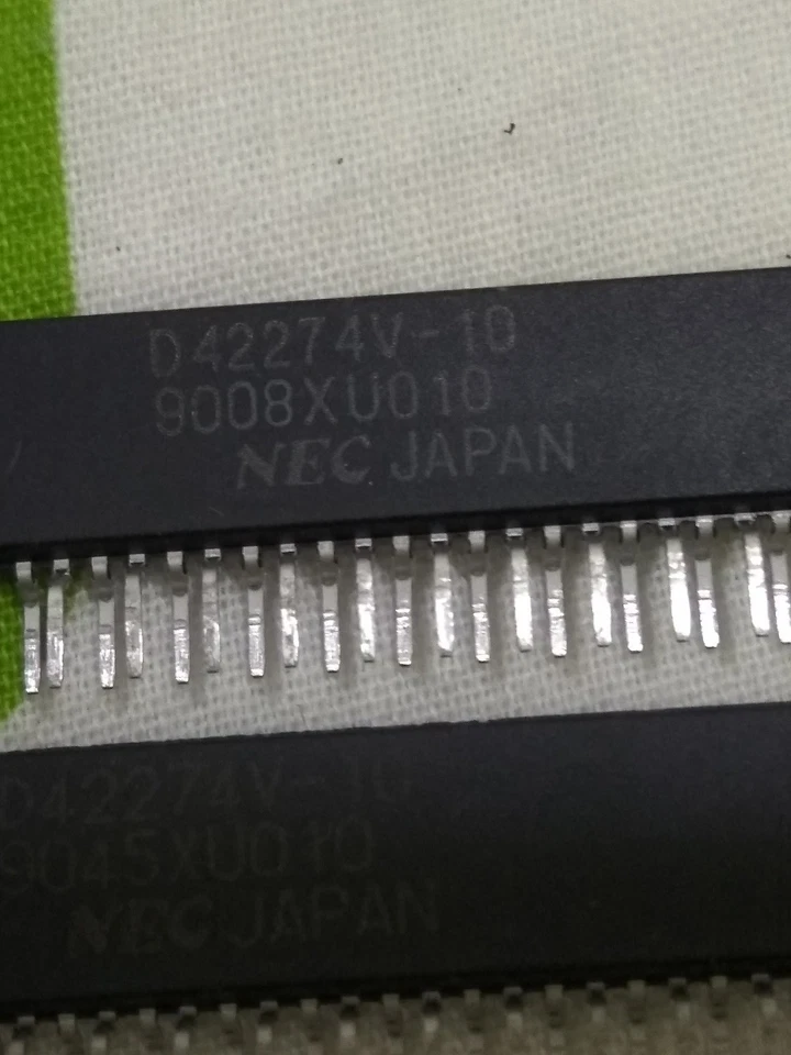 4x TC524256Z-10 TOSHIBA/NEC ZIP Package 1M CMOS multiport DRAM -512 wordsx4 bits - Image 4 of 4