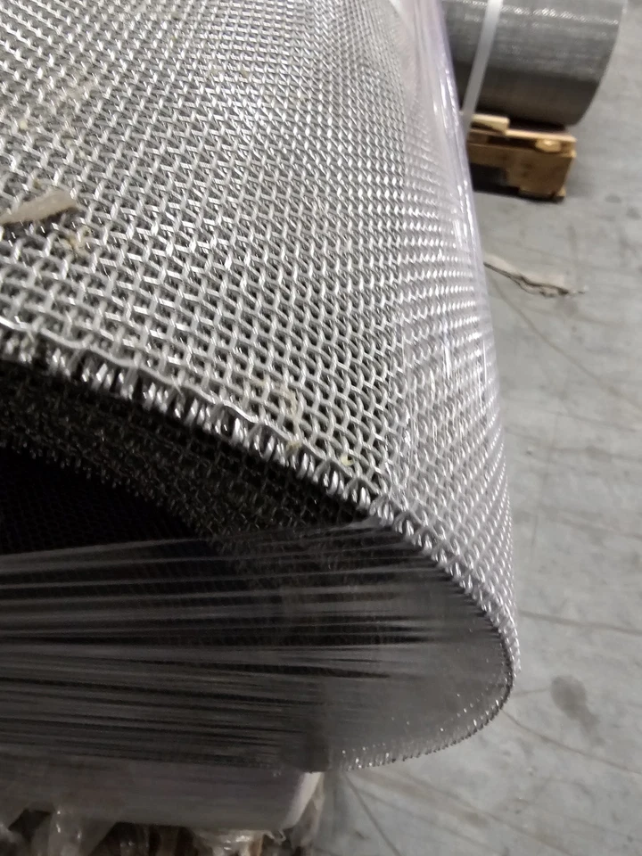 Malla de alambre galvanizado 8 mallas x 0,035 48" x 100' Foto 3 de 4