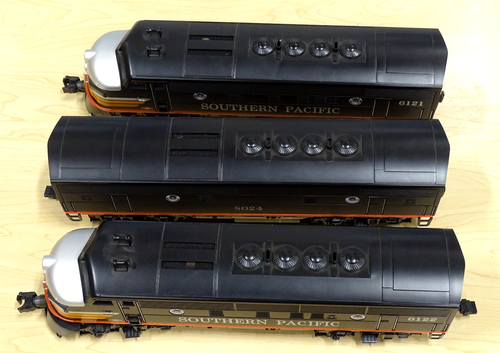 SOUTHERN PACIFIC F-3 ABA DIESEL ENGINE SET RAILKING MTH 30-2994-1 / FEDEX FS - Picture 18 of 23
