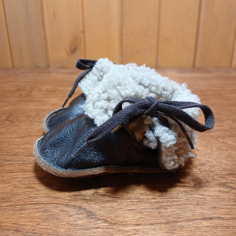 Botines de cuero de oveja hechos a mano zapatos de bebé SUÉTER EXTRA talla 18 meses Foto 3 de 4