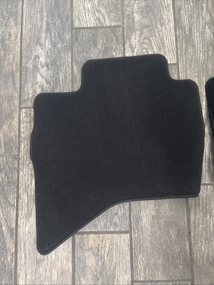 Alfombrilla interior trasera izquierda y derecha Dodge Ram 1500 2009-2018 1kt12/1gr04 Foto 2 de 4