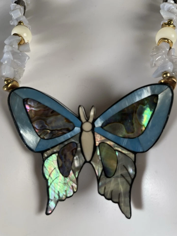 Collar boho vintage Lee Sands madreperla mariposa cuentas azul encaje ágata Foto 3 de 4