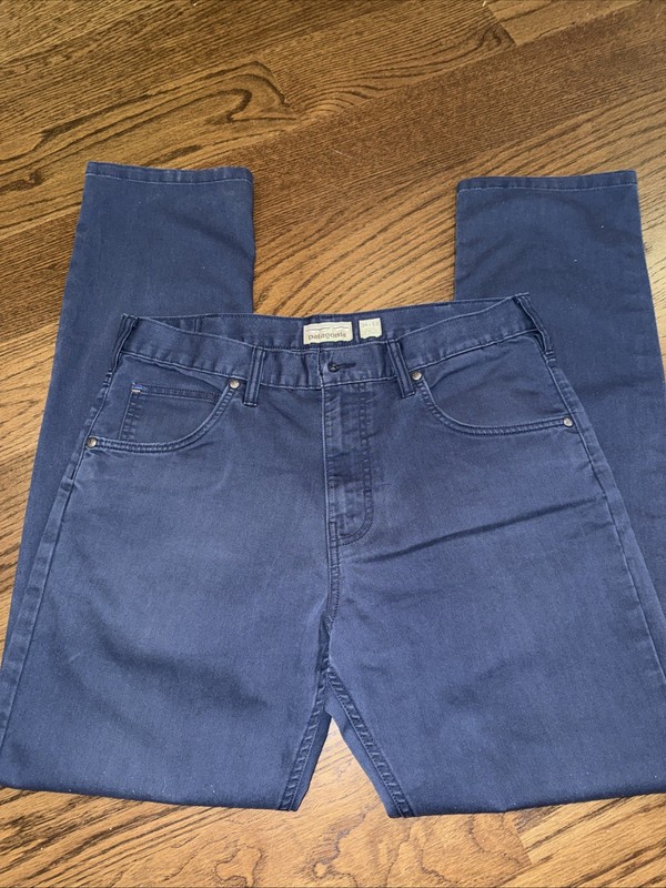 Patagonia Men’s Straight Fit 5-Pocket Pants Style 54607 Navy Blue Size 34x32