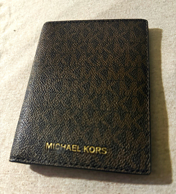 Michael Kors Men's Brown/Black Logo Bifold Wallet w/ ID Window & Credit Card