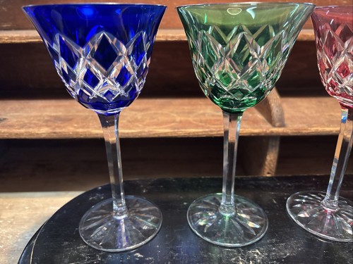 Lot De 4 verres à vin du Rhin cristal signés SAINT LOUIS 18 cm - Foto 2 di 7