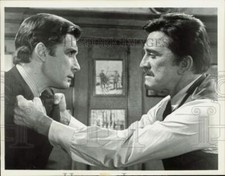 1973 Press Photo Actors Kirk Douglas, Alex Cord in 