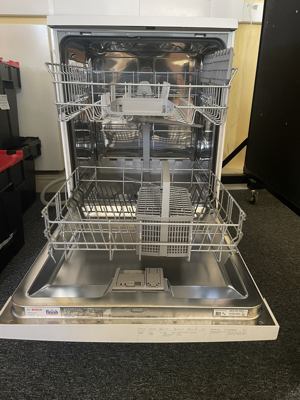 Bosch Serie 2 SMS24AW01G 60 cm Freestanding Dishwasher White