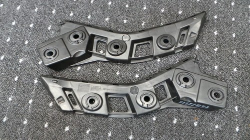 2L121B33 *  VW Touran 5T Halter Führung Stoßstange Hinten L*R  5TA807393