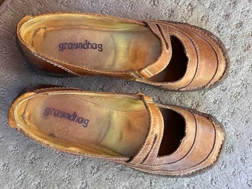 GROUNDHOG LEATHER SHOES ~ 9