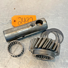 White 2-135 Tractor Transmission Idler Shaft & Gear 303220613