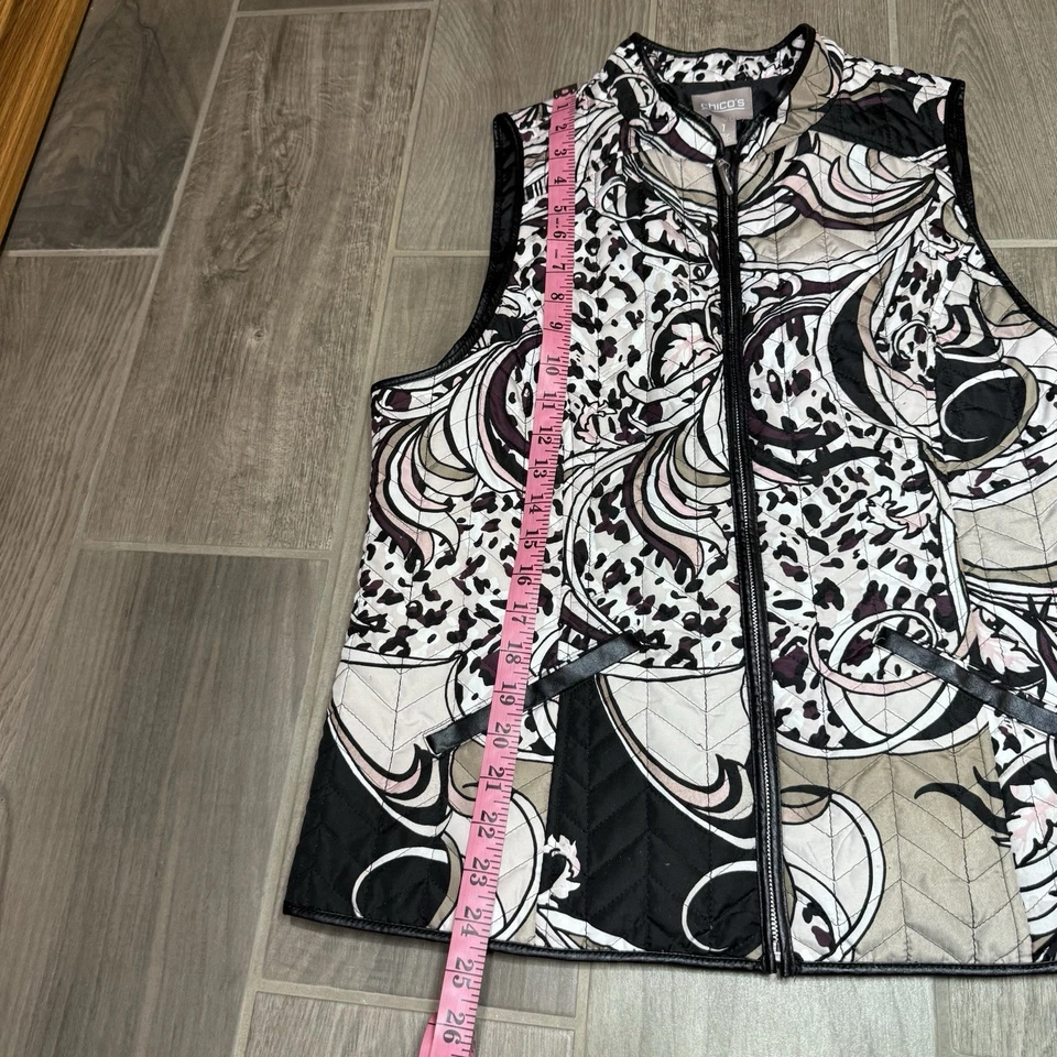 Chaleco Chico’s Mujer’s Negro Paisley Cuero Borde Acolchado Cremallera Completa Talla 1 Mediano Foto 3 de 4