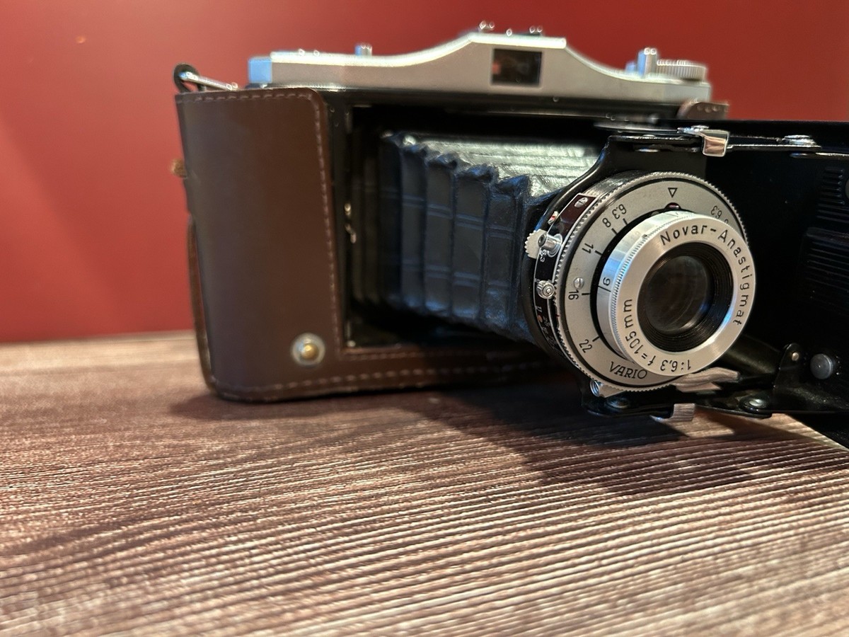 Zeiss Ikon Folding Camera w/ Novar-Anastigmat 105mm Lens + Leather