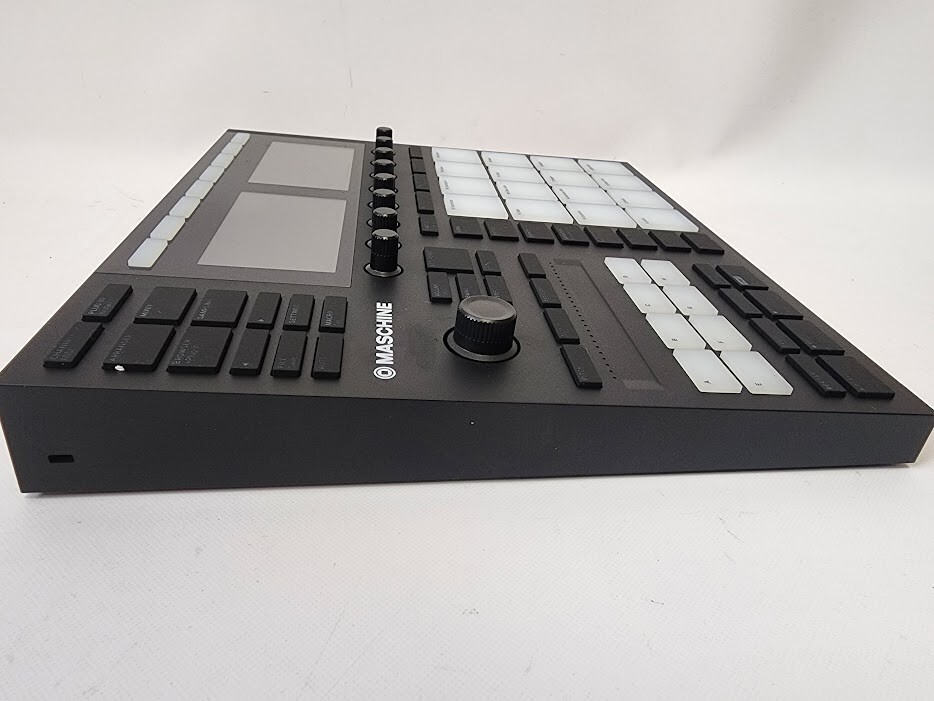 Native Instruments MASCHINE MK3【IDあり】 Native Instruments Maschine Mk3 Drum Controller, Black
