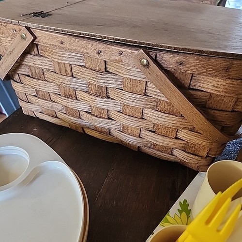 Vintage Picnic Basket w/Plates & Cups Wood Slat Double Handle Hinged Lid - Picture 6 of 15