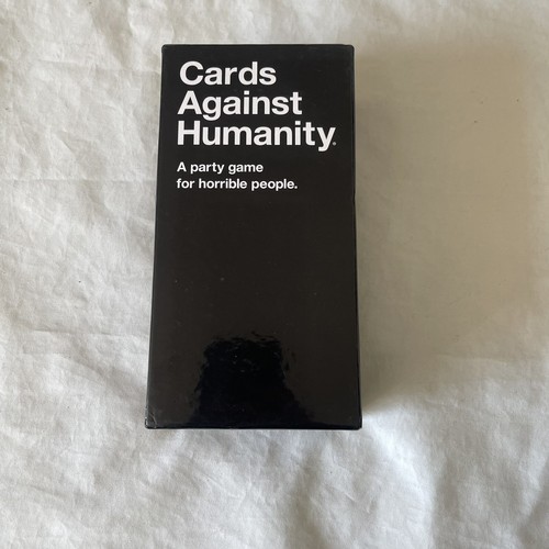 Cards Against Humanity - Gioco Base: Starter Set In Scatola Originale Mazzo 600 Carte - Foto 3 di 18