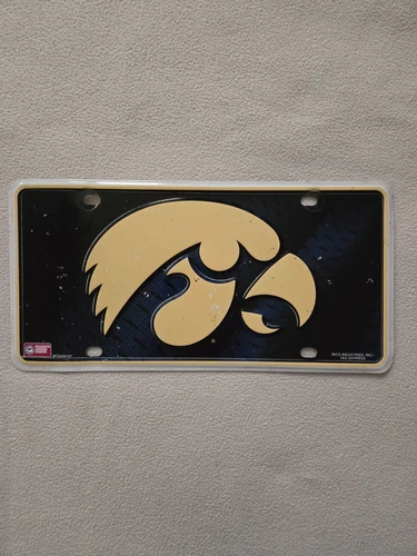 Vintage Iowa Hawkeyes License Plate Sign Metal Tin Wall Art Decor