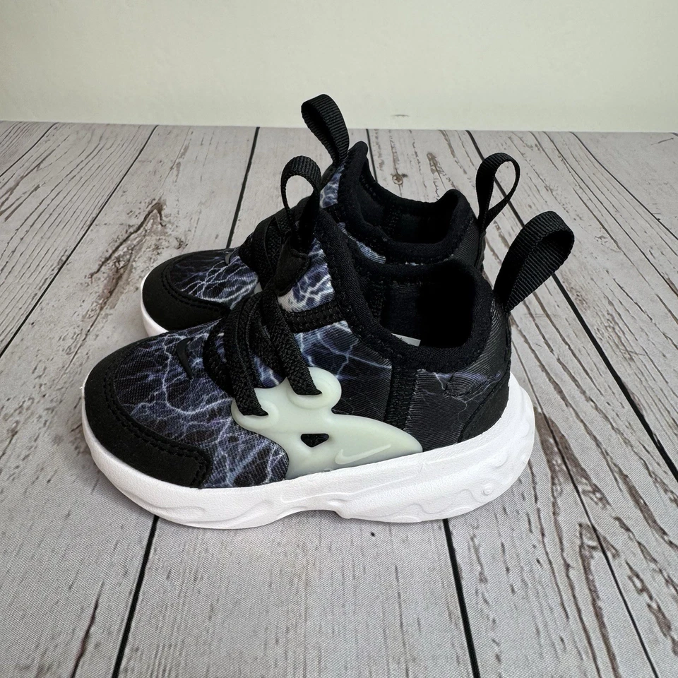 NUEVO Nike RT Presto (TD) Negro Blanco Zapatos Niños Pequeños Tenis Talla 5C Foto 3 de 4