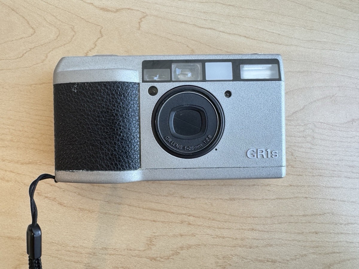 RICOH GR1s 35mmフィルムカメラ Ricoh GR1s Silver 35mm Point & Shoot Compact Film Camera -READ! | eBay