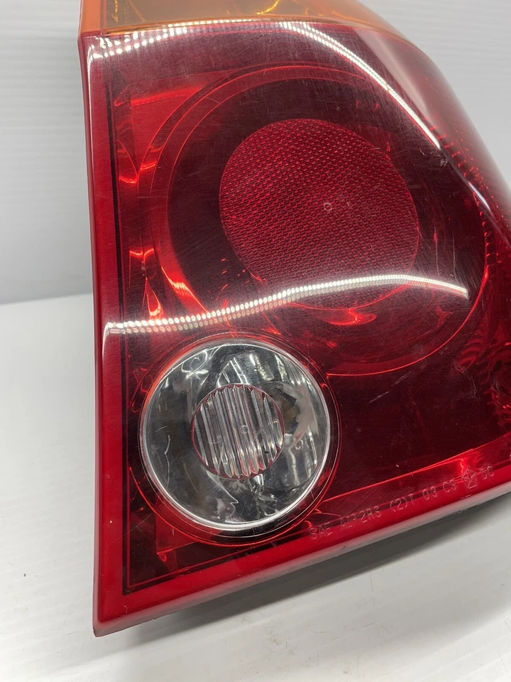 04-08 Chrysler Pacifica Passenger Right Tail Light OEM RH Lamp - Image 3 of 4