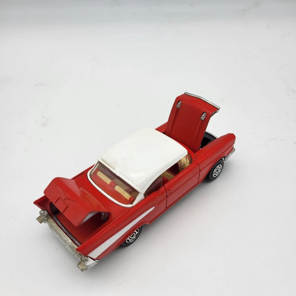 Chevrolet Bel Air 1957 Corgi 825 1:43 rojo y blanco muy detallado sin caja Foto 4 de 4