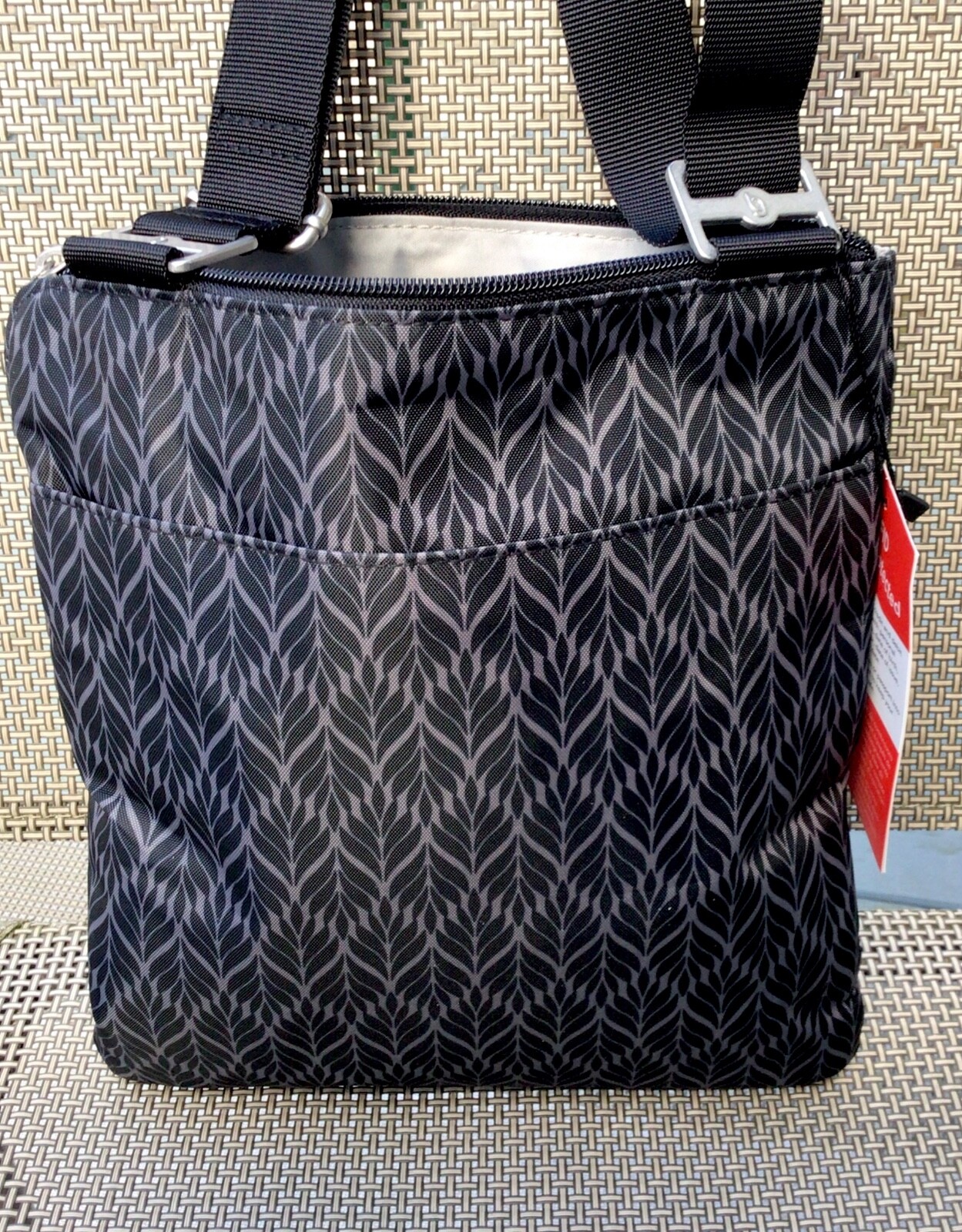 NWT BG by Baggallini Tucson Crossbody Bag with RFID Black & Gray 69.95