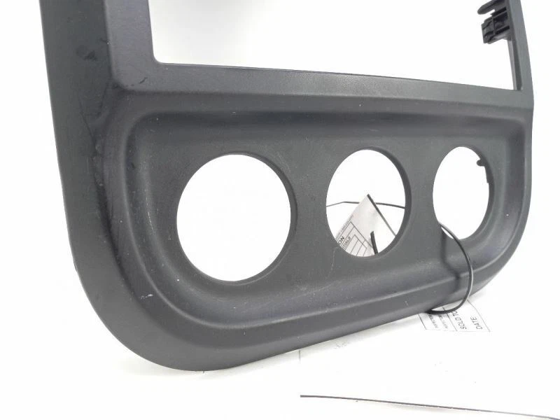 Jeep Patriot 2014 bisel de tablero Foto 3 de 4