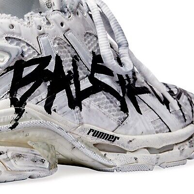 NIB BALENCIAGA WOMEN'S RUNNER GRAFFITI SNEAKER IN WHITE | eBay NIB BALENCIAGA WOMEN'S RUNNER GRAFFITI SNEAKER IN WHITE | eBay
