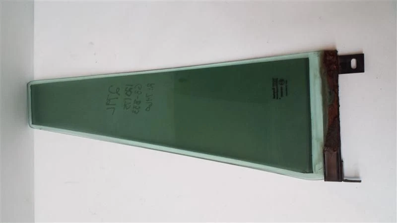 Vidrio de ventilación de puerta trasera izquierda OEM 1994 1995 1996 1997 Land Rover Discovery Foto 3 de 4