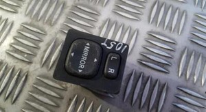 Toyota Yaris 2006 Wing mirror control switch (Exterior Mirror Swit #372520-46