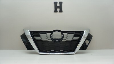 2020-2022 Nissan Sentra Front Center Radiator Grille | 623106LB0A