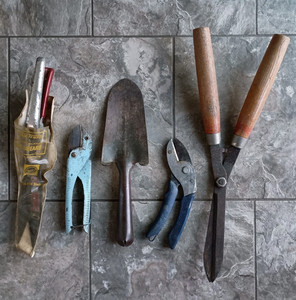 Vintage Antique Garden Pruning Shears Snips Shovel Lot 5 Pcs Gardening Hand Tool