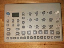 Elektron Model:Cycles 6-track FM Based Groove...