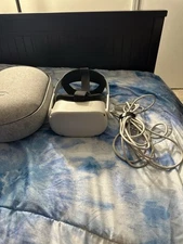 Meta Oculus Quest 2 (White/64GB)