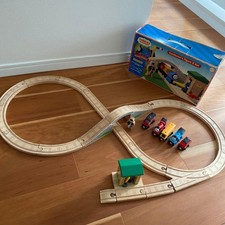 BRIO THOMAS BASIC SET WOODEN RAILS 601fab