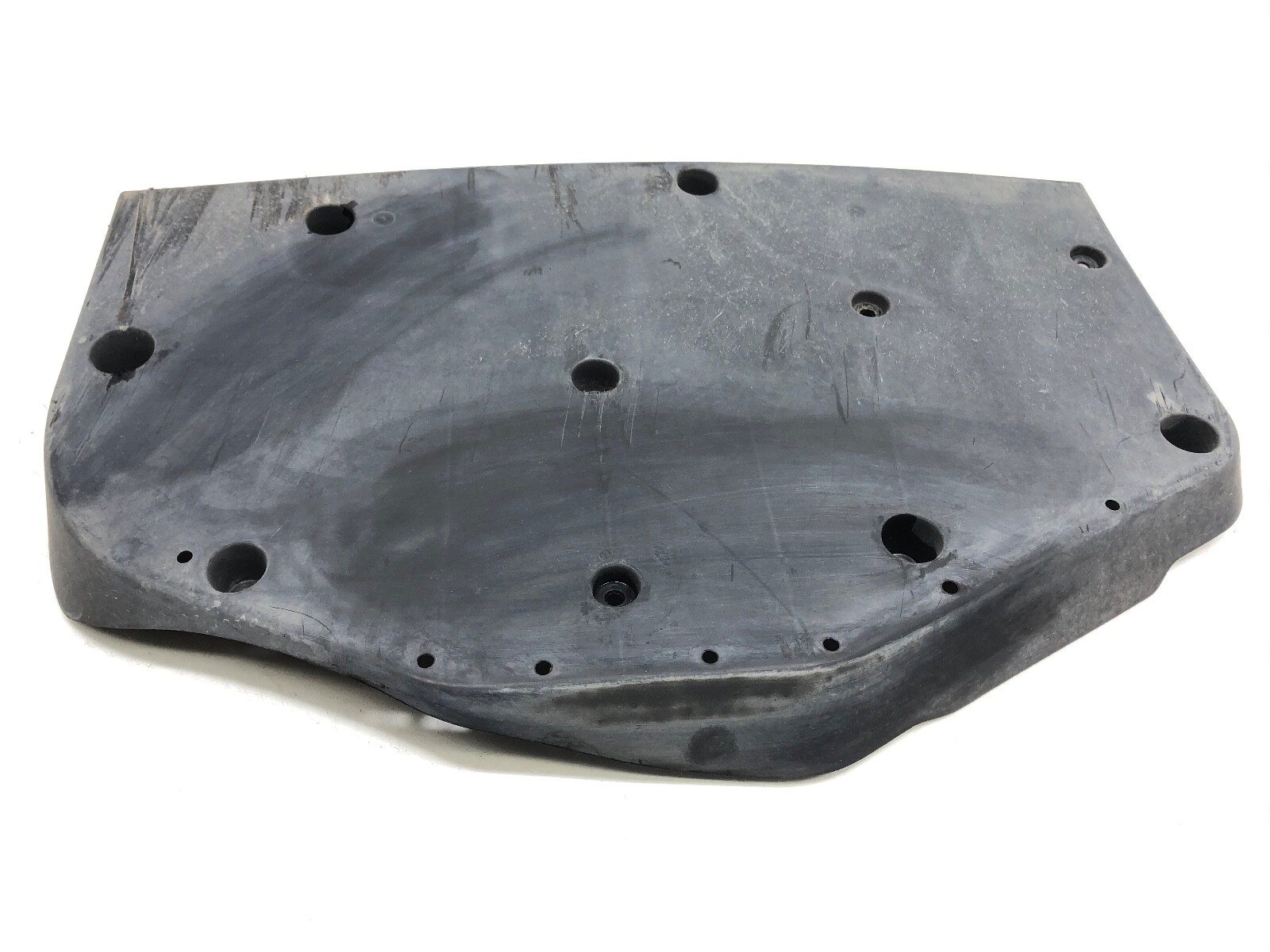 2014-2017 MASERATI GHIBLI REAR UNDERBODY SPLASH GUARD SHIELD OEM.