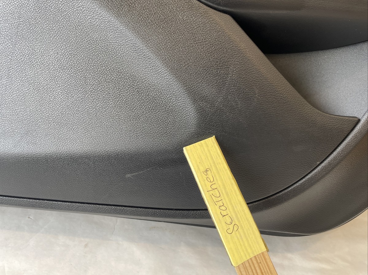 2015-2021 DODGE CHALLENGER RIGHT SIDE INTERIOR DOOR PANEL OEM