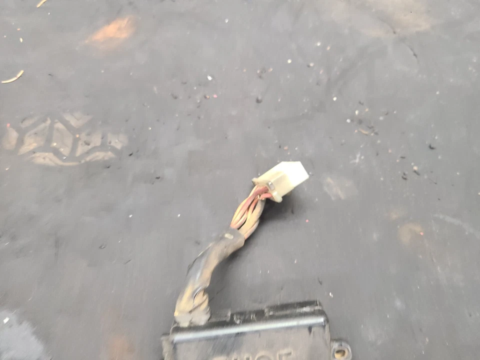 1977 Yamaha XS 360 XS360 Fuse box - Image 2 of 4