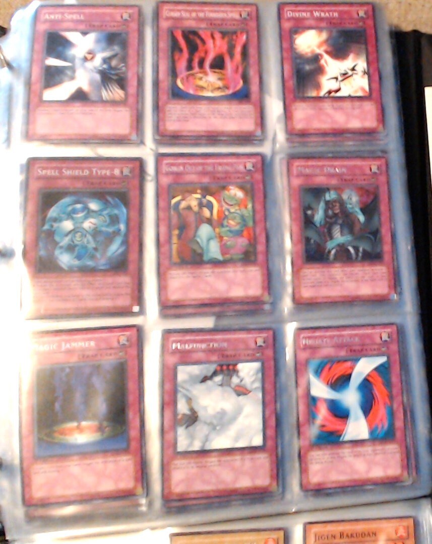 2000+ Konami Shonen Jump's Yu-Gi-Oh! Trading Cards & Tin Containers ...