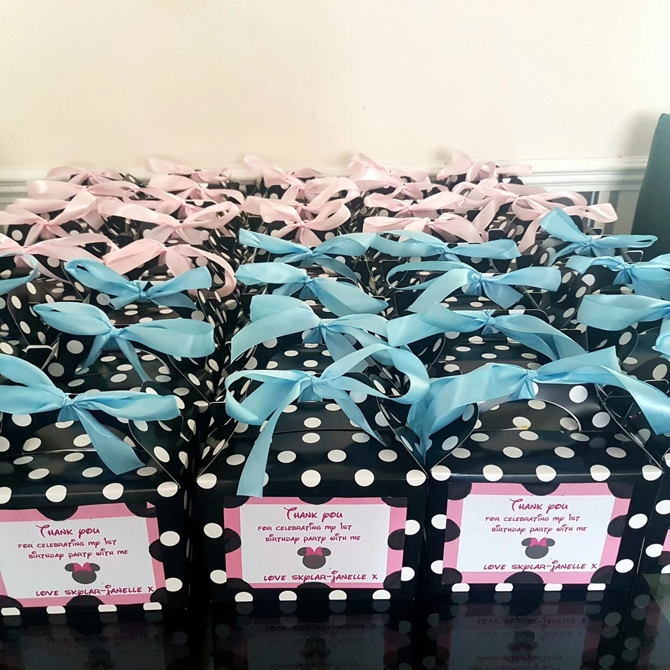 10 Personalised minnie mouse party bag/box/sweet cones — 第 2/4 张图片