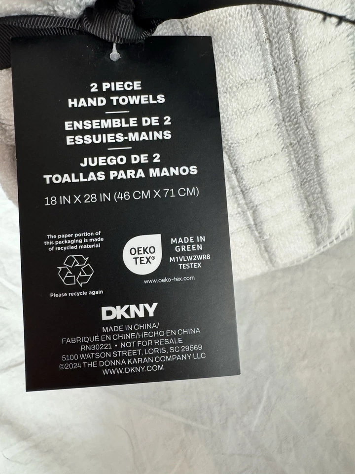 "Toalla de mano DKNY 2 piezas 18""x28"" a rayas blanca y gris" Foto 3 de 4