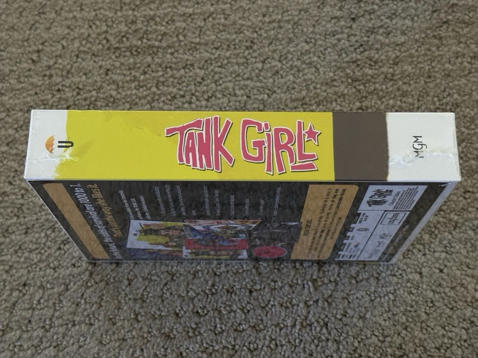 Tank Girl Umbrella Entertainment Limited Edition REGION FREE Blu-Ray Book/Poster - Image 4 of 4