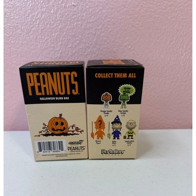 x2- Super7 Peanuts Halloween Blind Box ReAction Figures Snoopy